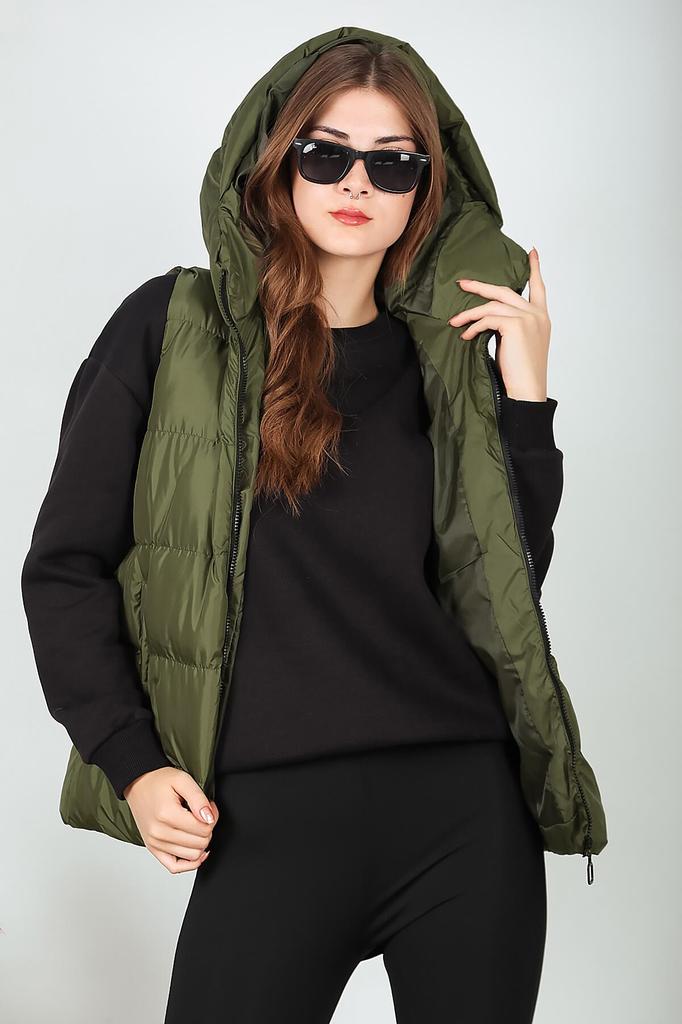Женский пуховик с капюшоном