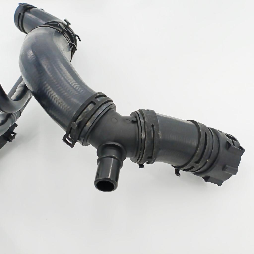 LR113132 Auto Radiator Upper Water Hose 150278
