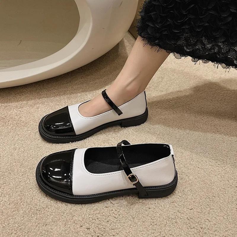 2024 New  Women's Heeled Single Shoes Versatile Women's Shoes Square Toe Comfortable Spring and Autumn One-Word Buckle Strap