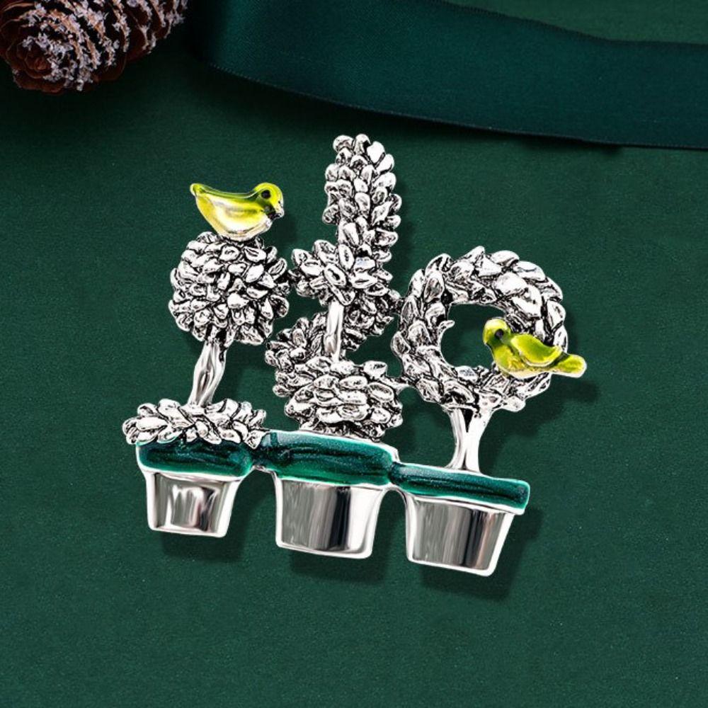 Snowflake Christmas Elk Breastpin Mistletoe Wreath Merry Christmas Decor Gift