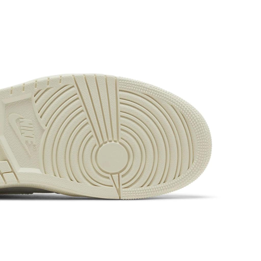 Air Jordan 1 Retro High OG Craft 'Ivory' (Unisex) Sea Glass / Pale Ivory / Coconut Milk / Coconut Milk Vintage Basketball Shoes FD8636 011