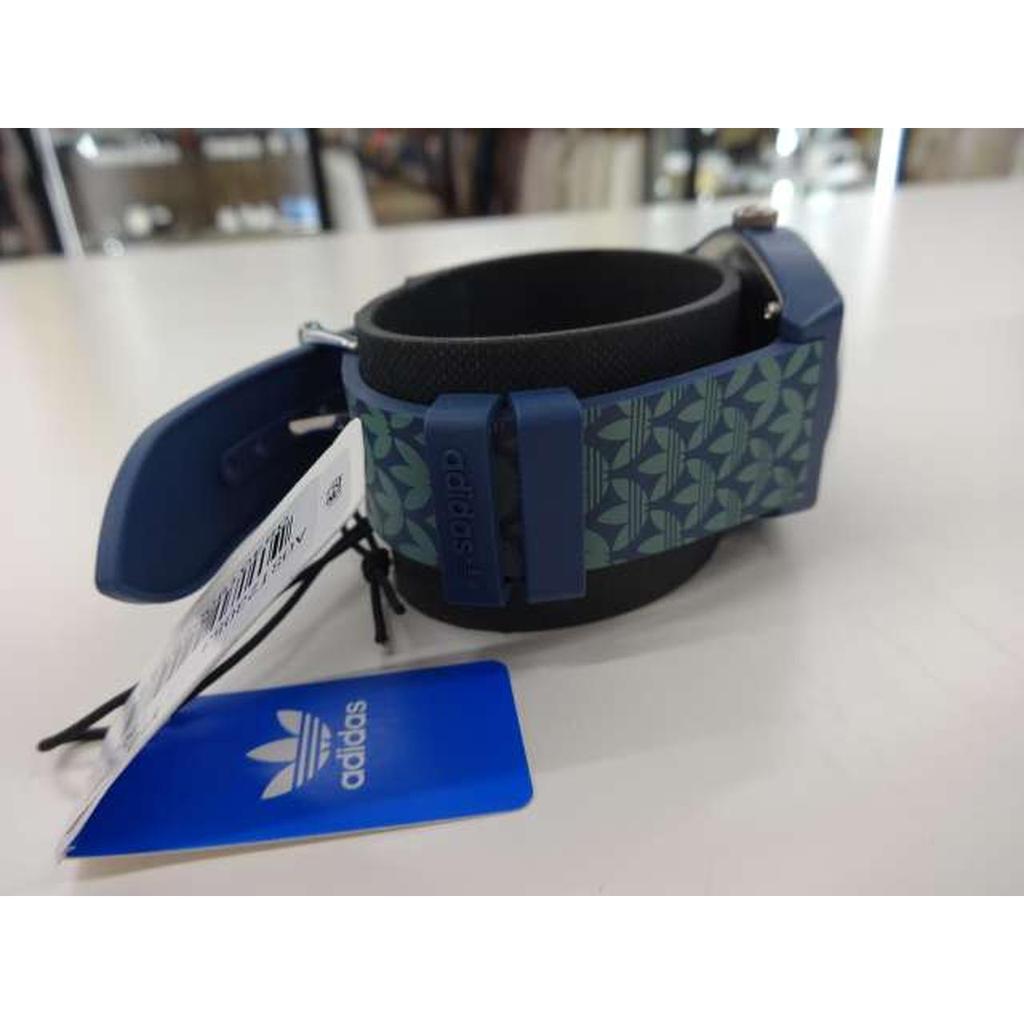 Б/у Кварцевые аналоговые часы ADIDAS AOST23053