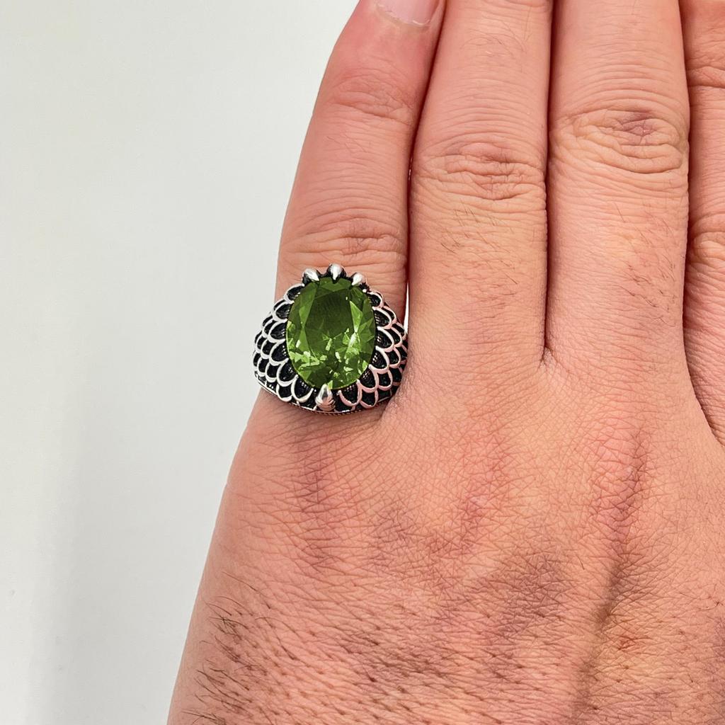 Кольцо с когтем орла, меняющее цвет, зултанитовый камень, серебряное мужское кольцо - величественное и завораживающее украшение - мужское кольцо с султанитовым камнем