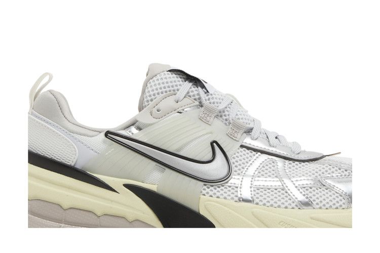 Nike V2K Run Белый металлик/Серебристый