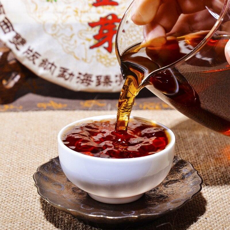 Спелый чай Пуэр 2010 года "Бан Чжан Золотой бутон" Мэнхай Древнее дерево Шу Пуэр Чайный торт 357г