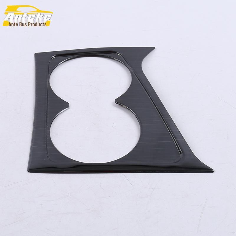 Декоративная рамка рычага переключения передач и подстаканника Tayron - Аксессуары для интерьера для 18 моделей