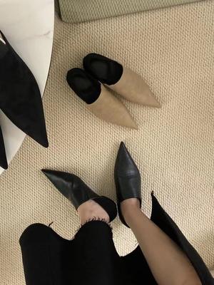 Мода Острый носок Женские балетки Лоферы Неглубокие Бежевый Черный ПУ/Кожа Мода Низкий каблук Плоский Металлический дизайн Повседневные Вечерние туфли-лодочки 35-39