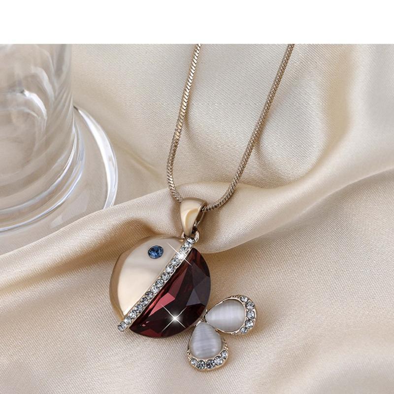 Яркий хрустальный кулон в форме рыбы, длинное ожерелье для женщин, простые ювелирные изделия для девочек