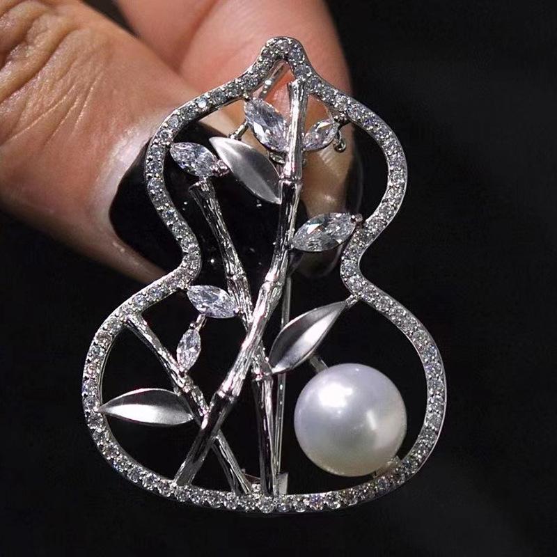 Chinese Style Gold-Plated Gourd and Bamboo Brooch with Zircon and Pearls
