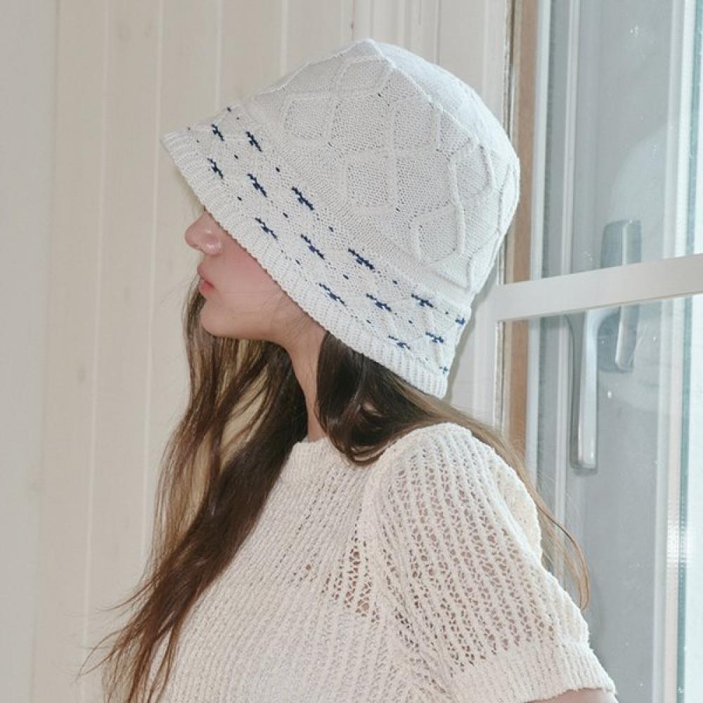 ALLINCOMPLETE Панама в горошек с узором аргайл