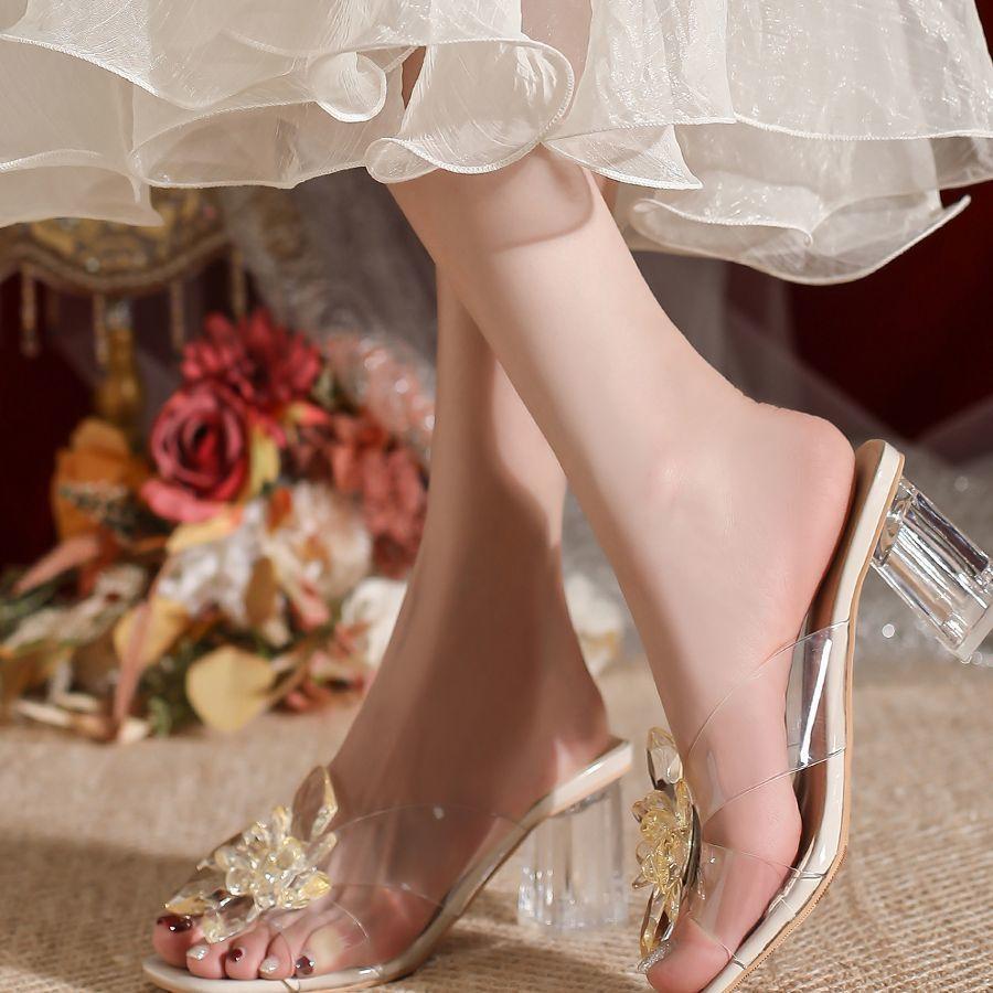 2025 маленький размер толстый каблук прозрачный хрустальный каблук босоножки на высоком каблуке женские летние со стразами шлепанцы на одной перемычке универсальные с юбкой шлепанцы