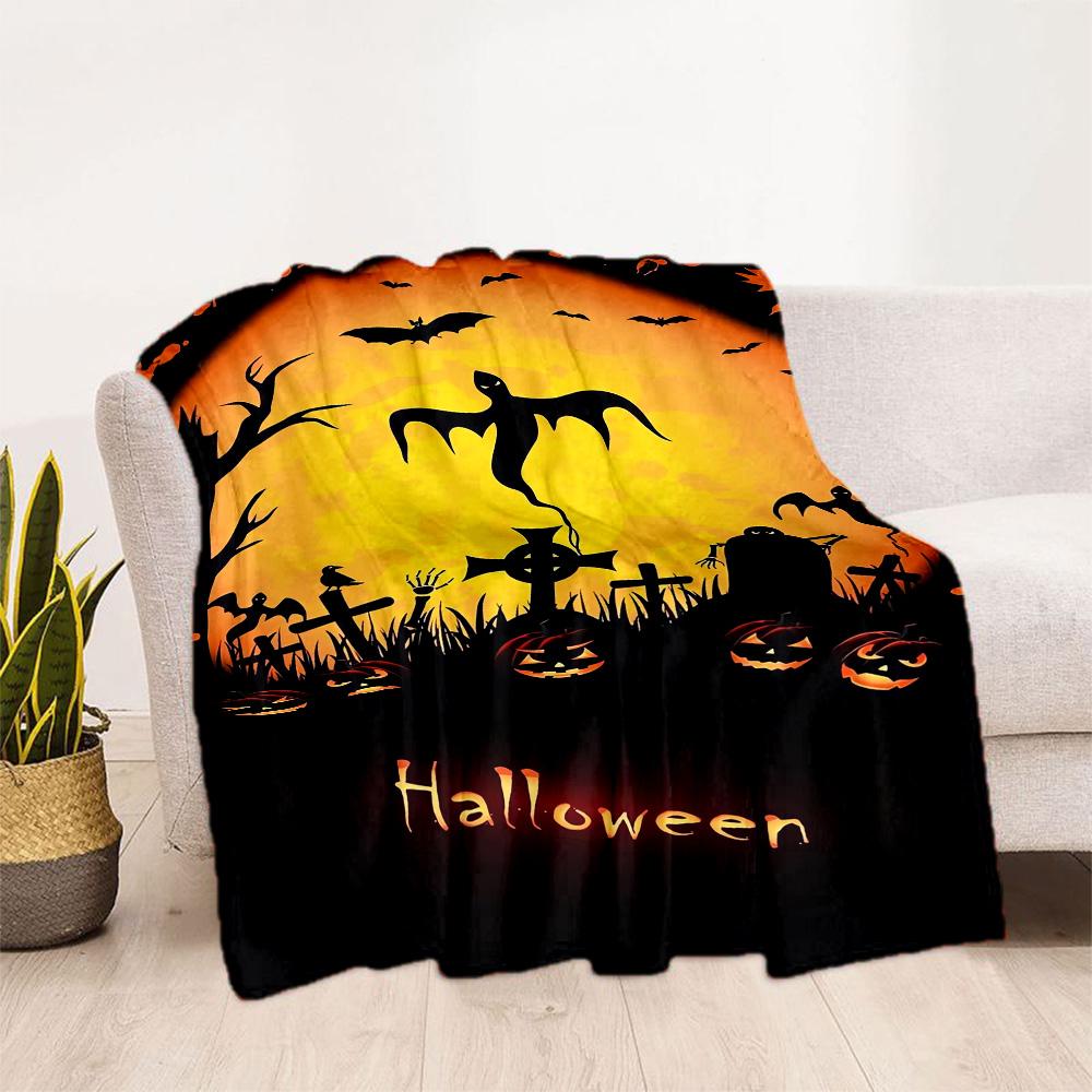 Halloween 45 Blanket Soft & Cozy Suitable for Bed Picnics Bedding for All Seasons Modern Style Ideal Gift for Friends Family Couples Picnic