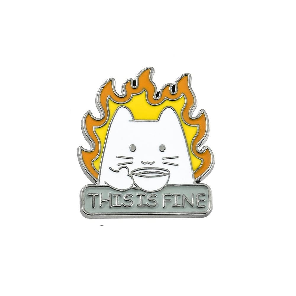 Забавный мультяшный кот на лацкане, симпатичная брошь с черными белыми котами, металлический эмалированный значок, лучшие друзья