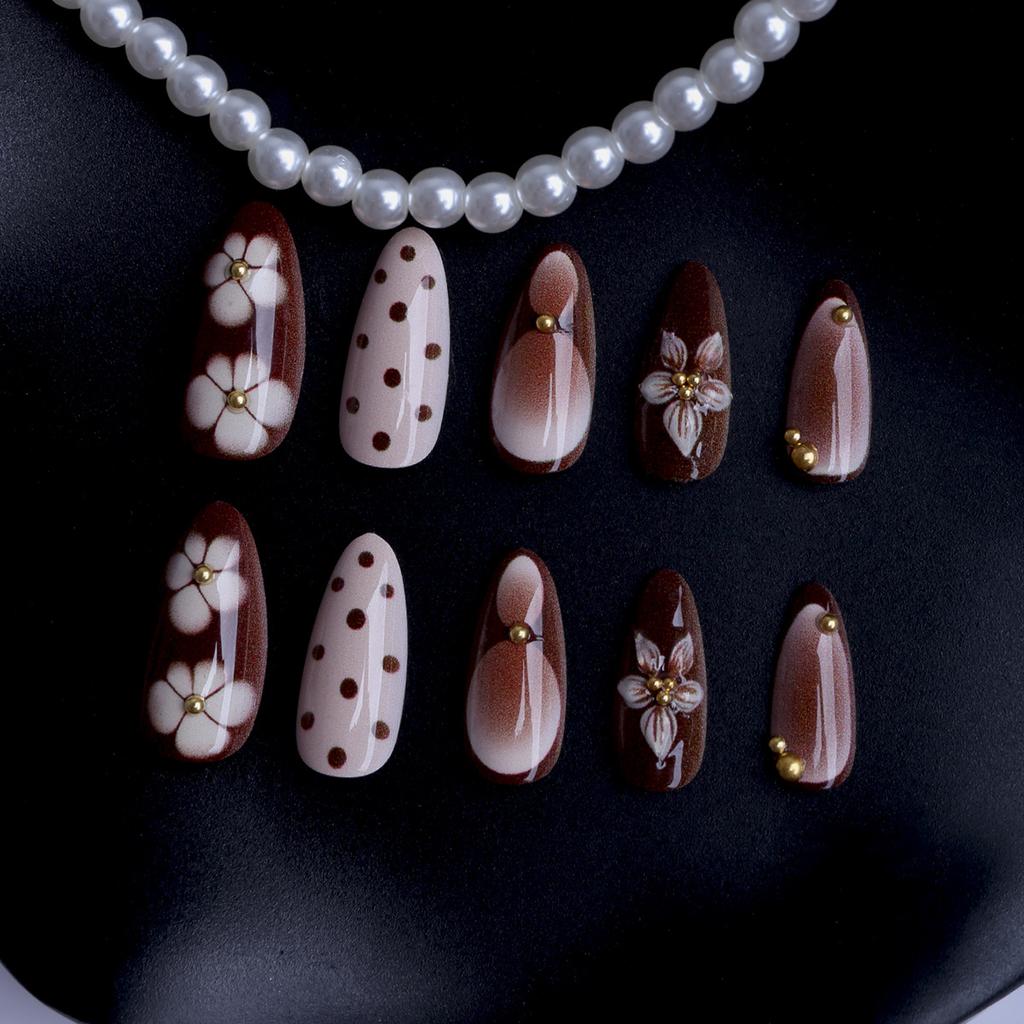 Almond-shaped French polka dot brown floral nail art press-on nails, 24 pieces