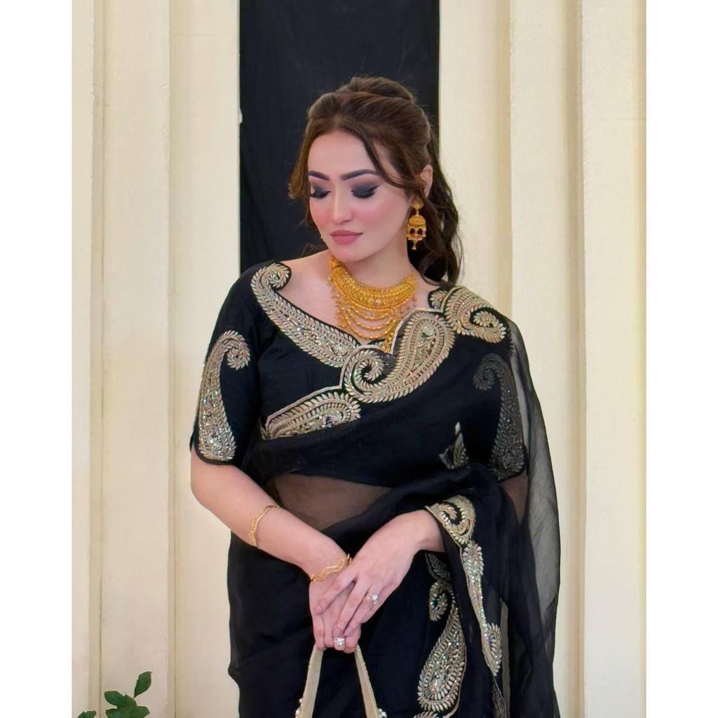 Премиальный шелк Ранголи с паллу, украшенным нитью джари, и вышивкой пайетками 3 мм