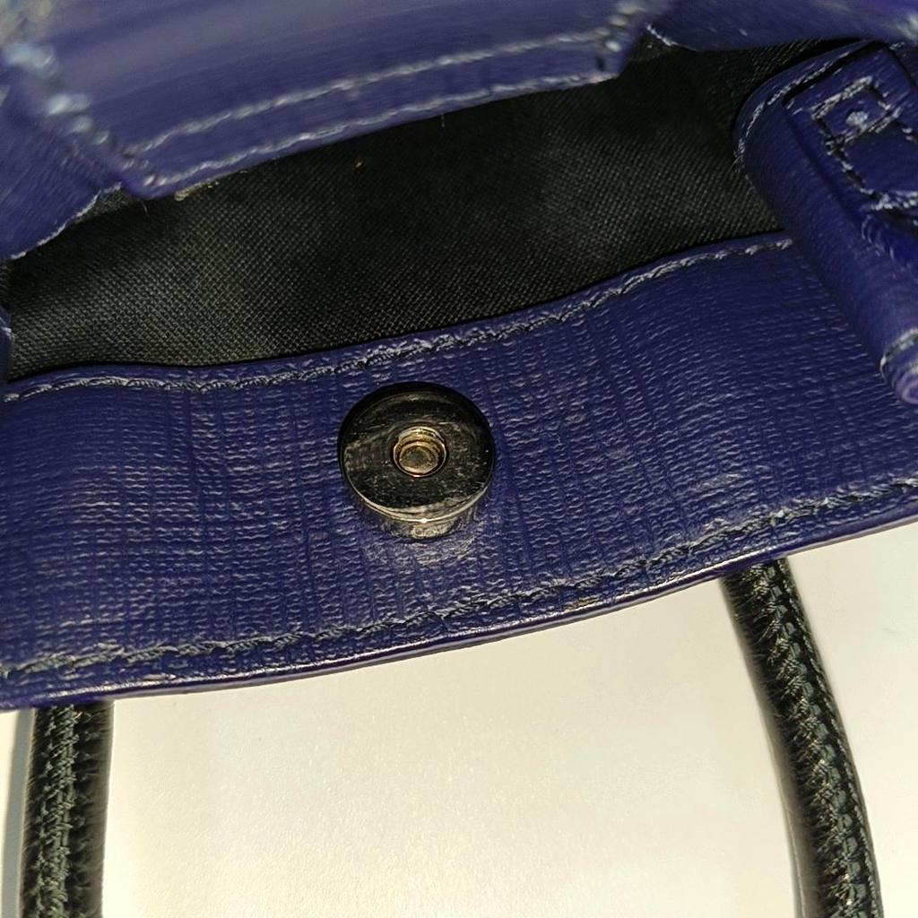 [Pre-Owned] Logo Leather Shopping Phone Bag - Very Good #8UJ8WJ