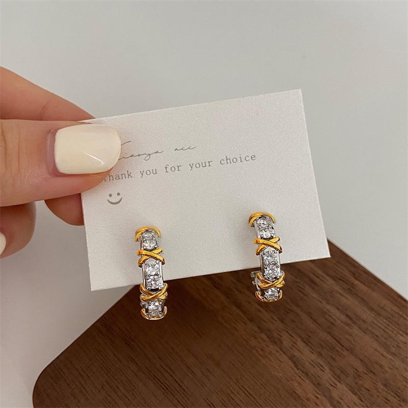 Винтажные серьги-гвоздики CC Design для женщин Корейская мода X Крест Серьги с цирконами Помолвочные ювелирные изделия Подарки