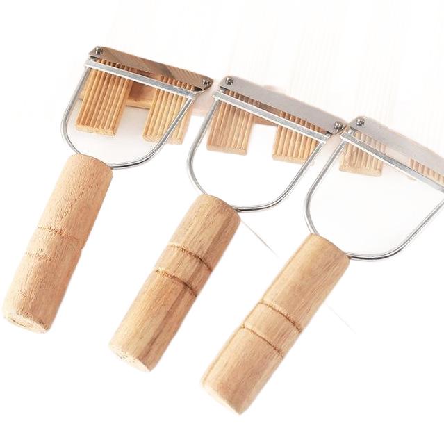 Durable Old-Fashioned Kitchen Peeler for Sweet Potatoes, Winter Melons, Cucumbers, Pumpkins, and More