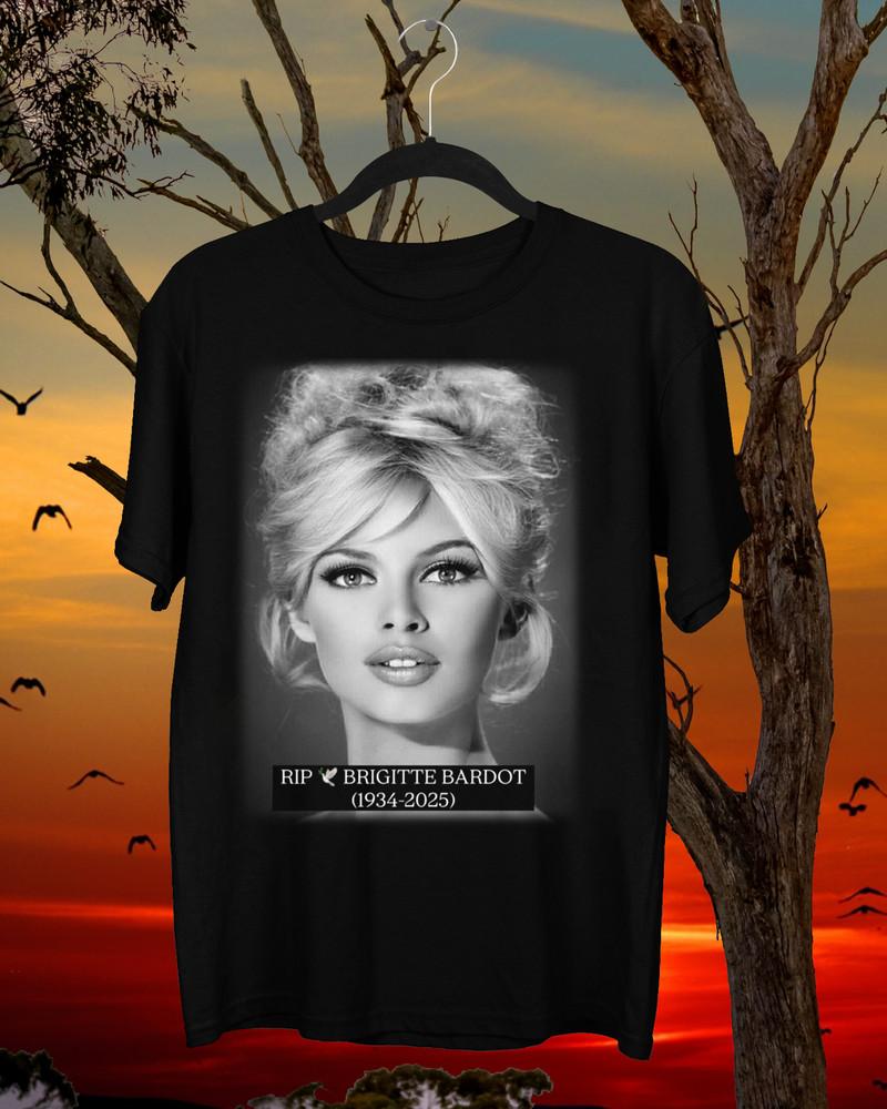 RIP Brigitte Bardot Cat Graphic Unisex Tshirt S5XL QT1634 Unisex T-Shirt