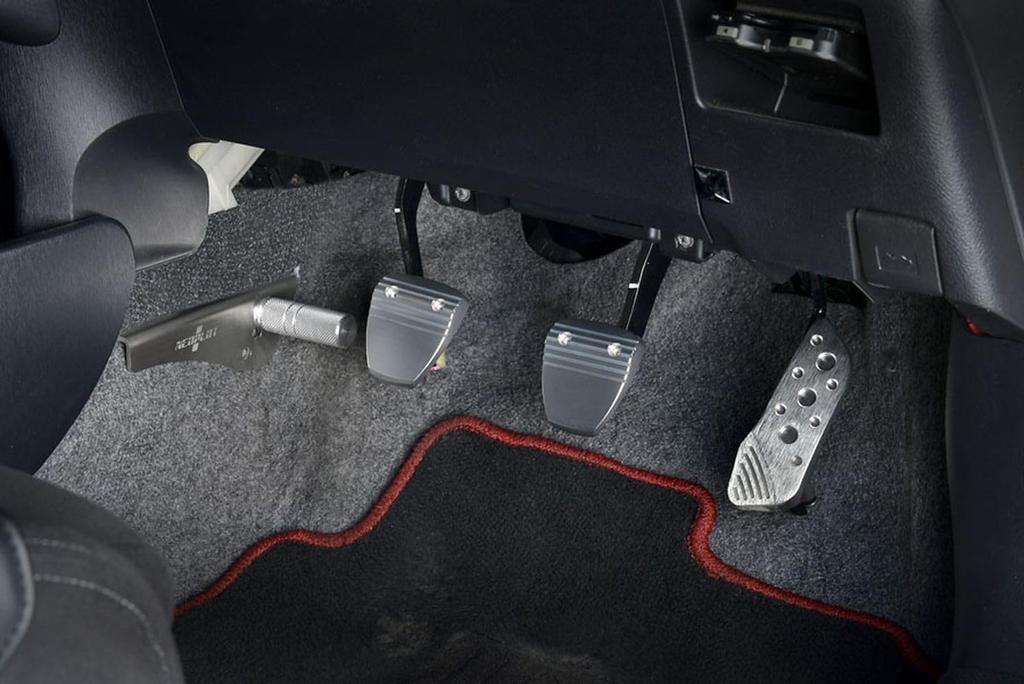 NEOPLOT Педаль Накладка Педаль тормоза NEO NP70320 Педаль тормоза, которая следует движению во время работы автомобиля AT автомобиля TOYOT MT 70 серии Silver Hiace,