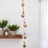 42-дюймовый золотой колокольчик – ручной работы, деревенские коровьи колокольчики со стеклянными бусинами на джутовой веревке для бохо-декора двери, сада, стены и Рождества