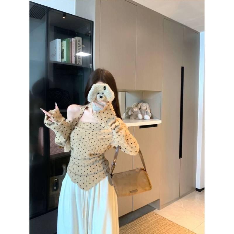 Oversized Dot Print T Shirt With Oneshoulder Neckline And Embroidery For Women Spring