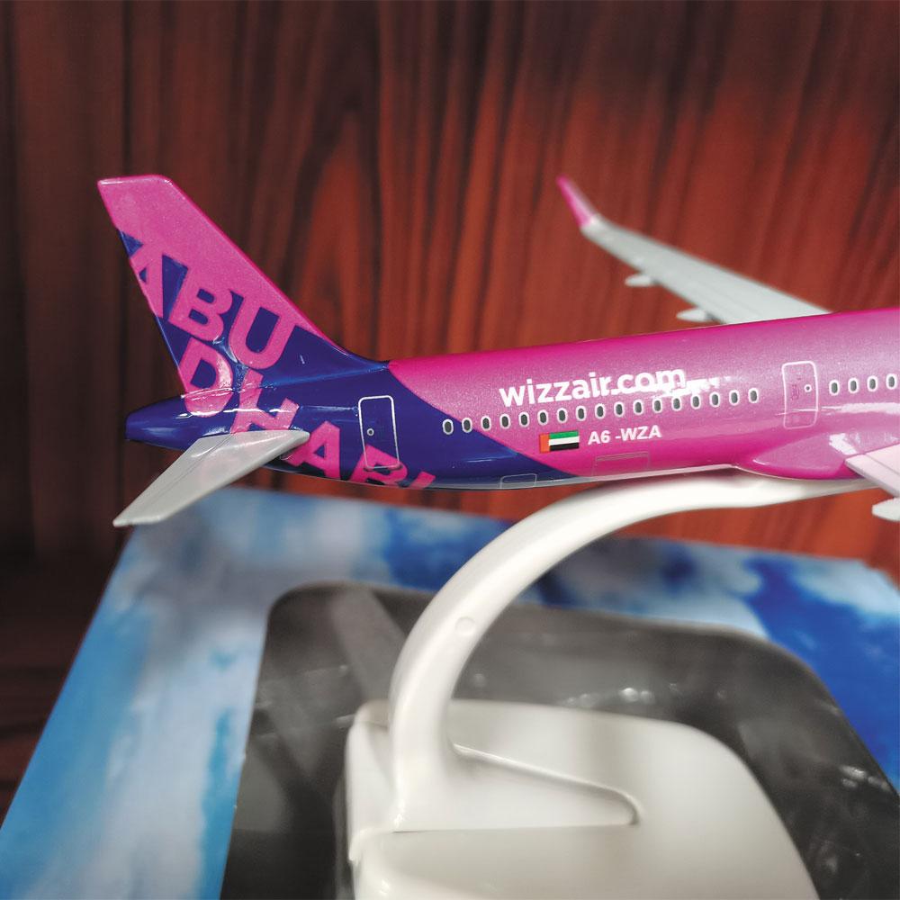 20 см Wizz Air для Airbus A321 1/200 Литой сплав Самолет Предварительно собранная Модель самолета Самолет Строительный набор Декор спальни Коллекционирование