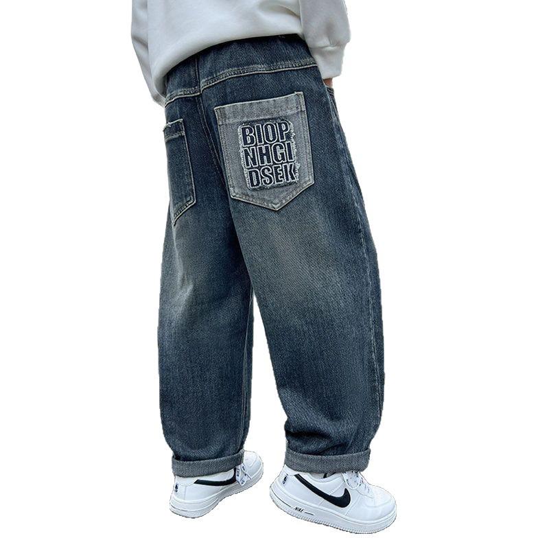 Джинсы для мальчиков на флисовой подкладке: Весенне-осенние свободные повседневные брюки в корейском стиле для детей среднего и старшего возраста 2025.