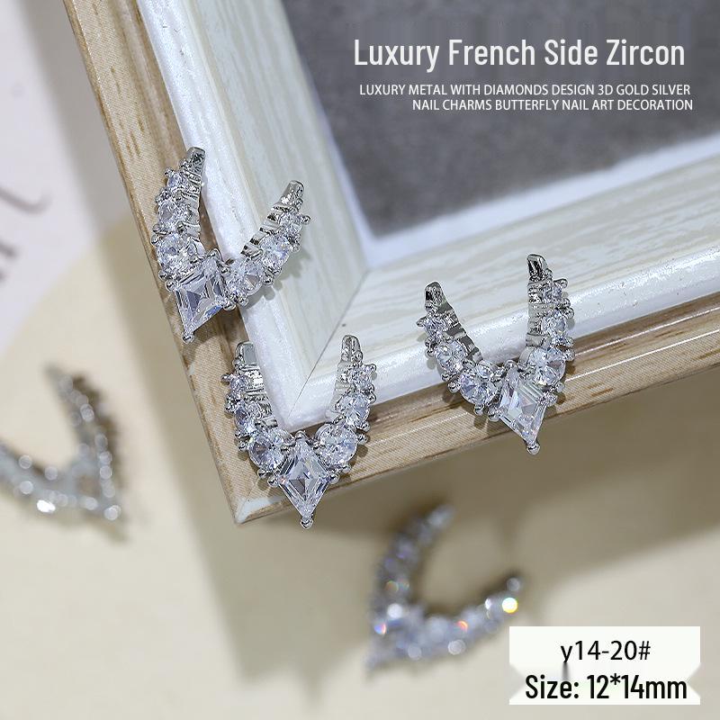 Elegant 3D French Crescent Zircon Nail Art with Star Design