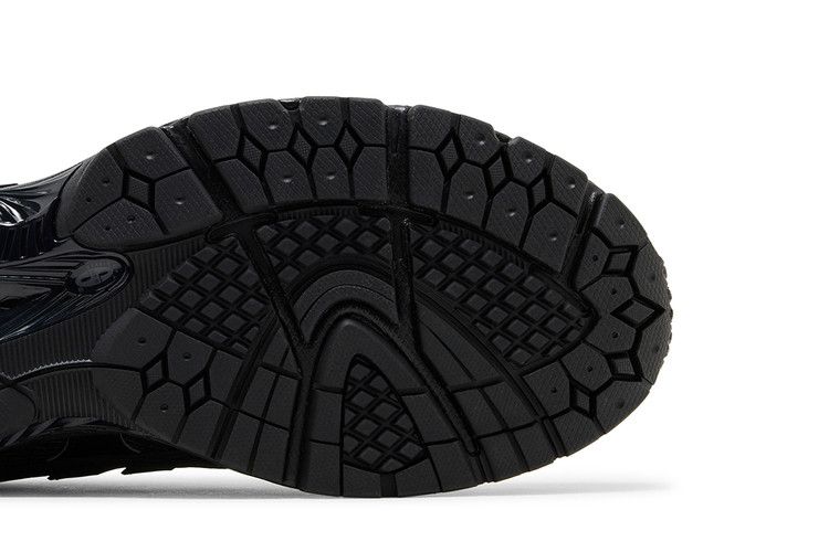 New Balance 1906U Triple Black
