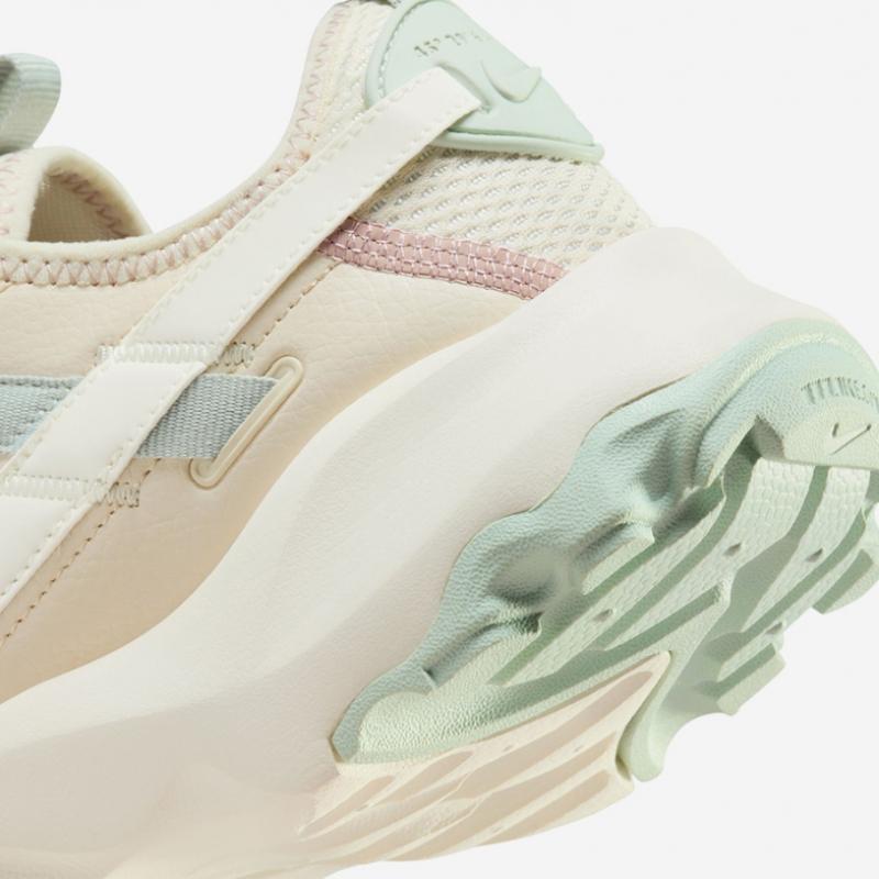 Nike Женщины S Nike Tc 7900 Dd9682 102