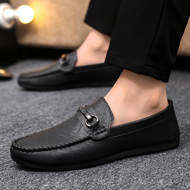 Fashion High Quality Leather Men Casual Shoes Comfortable Light Men Loafers Formal Men Dress Shoes Breathable Slip On Men Driving Shoes