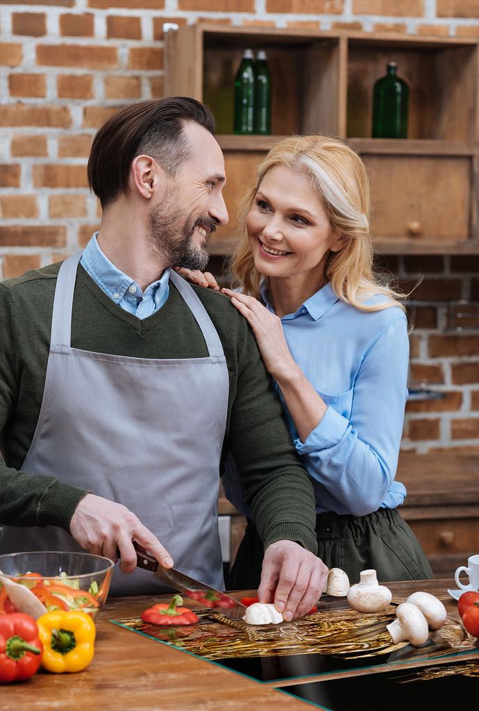 SZKLANA PŁYTA OCHRONNA NA KUCHENKĘ 70x52 ZŁOTO