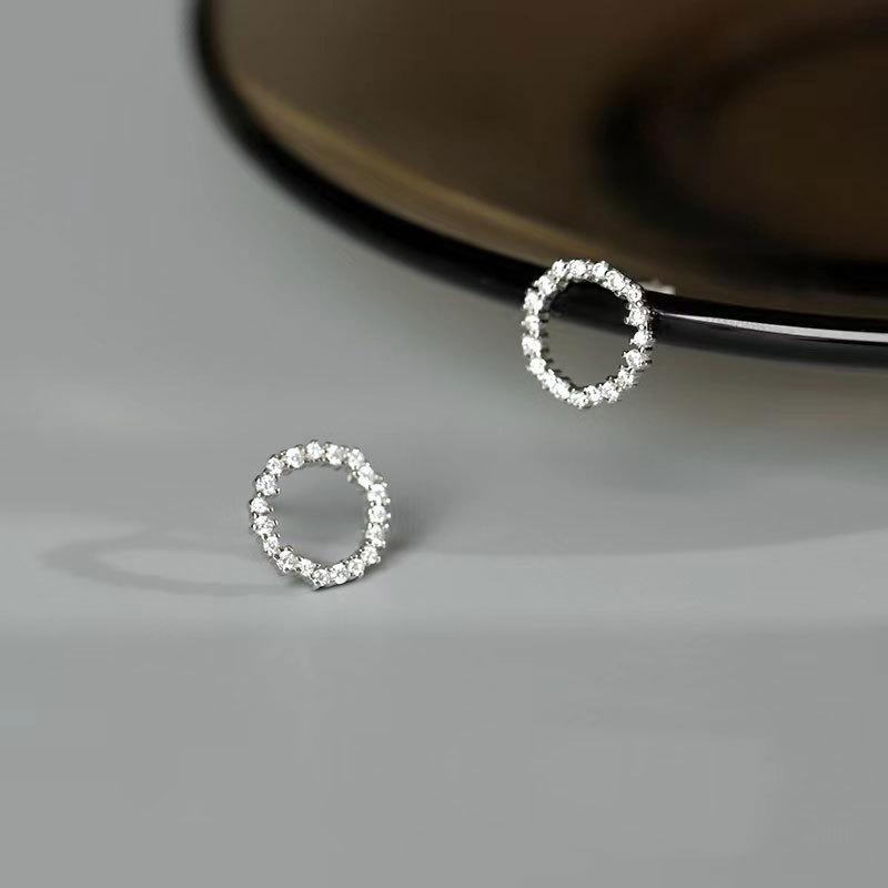 Full Diamond Round Stud Earrings Women's Simple Niche Design Sense Temperament Flash Diamond Round Geometric Earrings