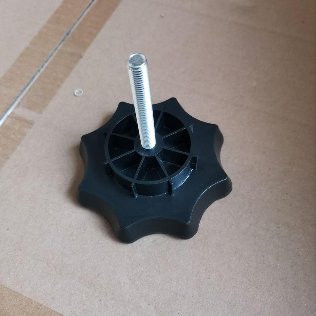 Viloran Bora Болт крепления запасного колеса 18D803899