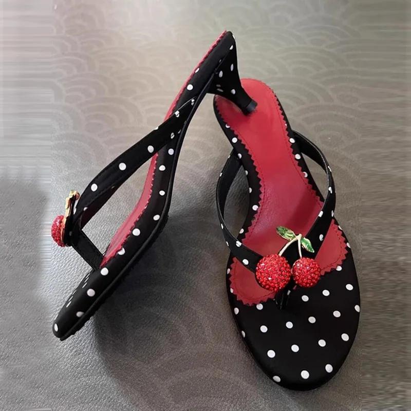 Fashion Cute Rhinestone Cherry Kitten Heel Design Brand Slippers Women Vintage Polka Dot Slide Sandals Sweet Comfort Clip Toe Flip Flops