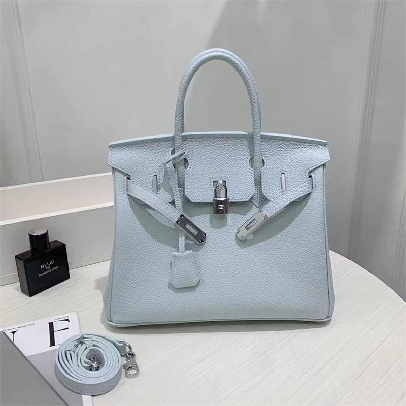 Сумка через плечо из коровьей кожи Togo с узором личи – Kelly Commuter Женская мода 2024