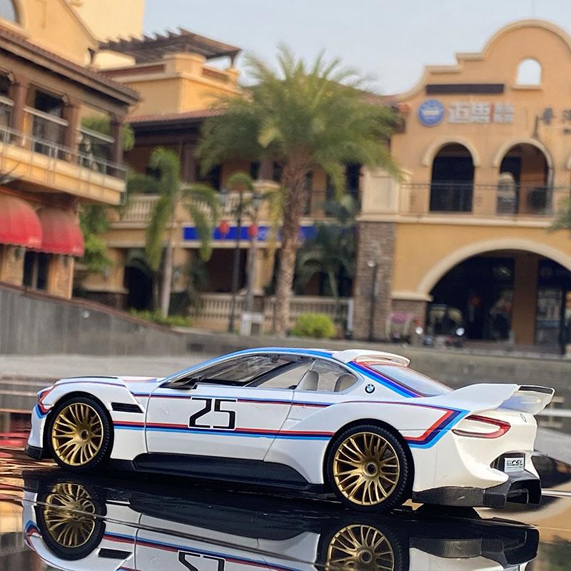 1/24 BMW CSL Alloy Track Racing Car Модель литой игрушечной машинки из металла Модель имитации звука и света Коллекция детских подарков