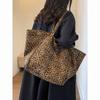 Leopard Pattern Tote Bag Vintage Canvas Shoulder Bag Fashion Big Capacity Handbag for School Work Shopping