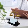 Подставка для визиток Весы правосудия Подставка для карточек Практичный декоративный настольный органайзер для юридического офиса и профессионального использования