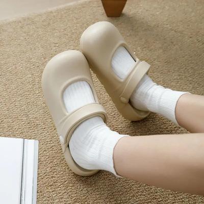 Модные ретро женские тапочки и женские сандалии черные элегантные модные обувь по низкой цене маленький размер 2025 роскошные шлепанцы по акции