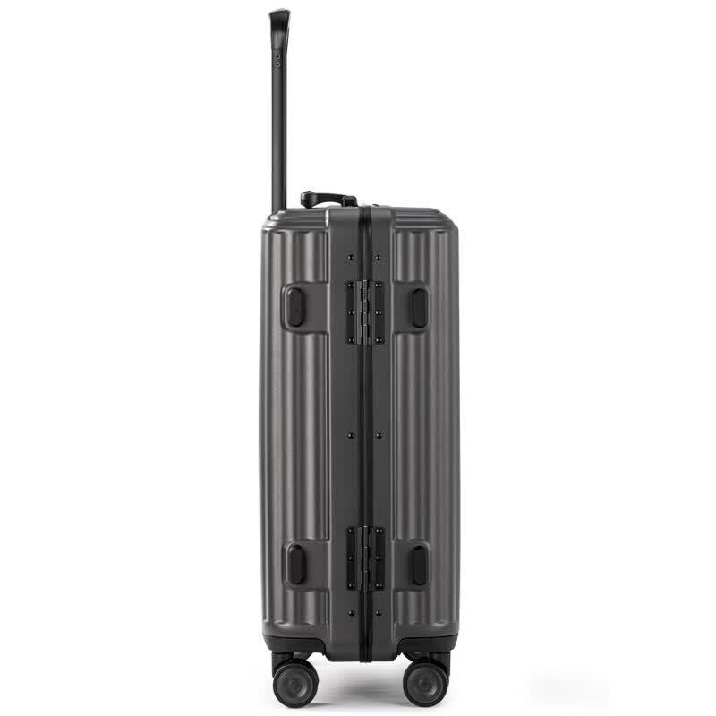 Жесткий чемодан Diplomat DS-13090 для ручной клади