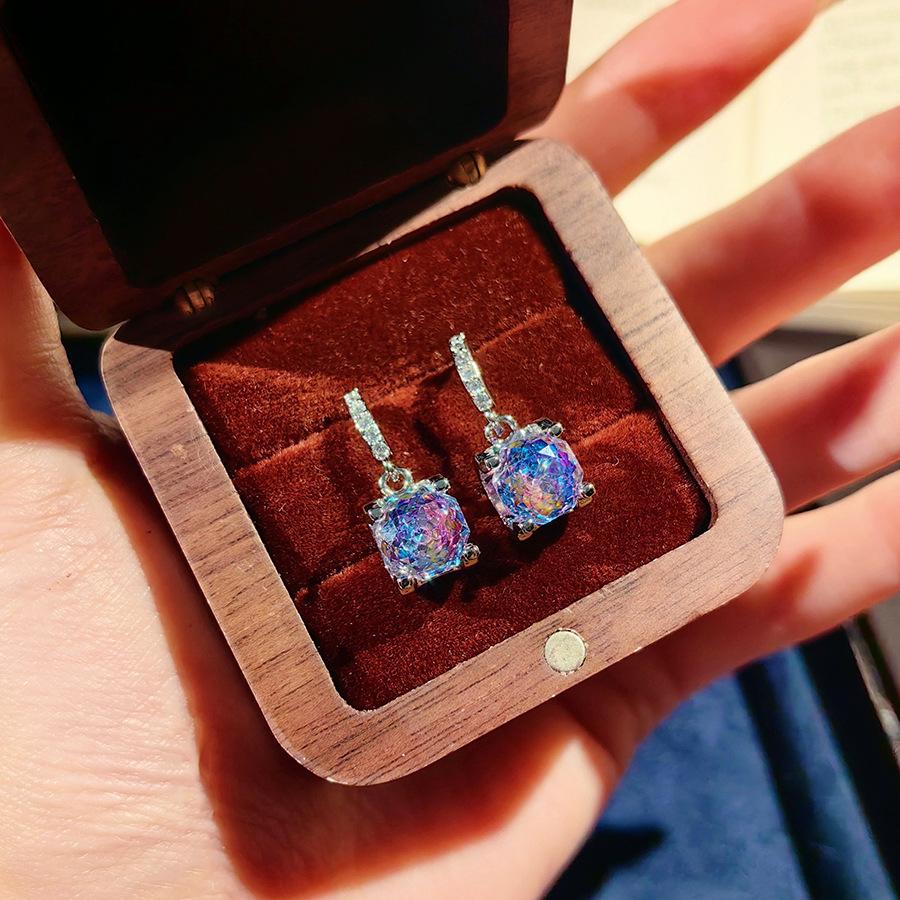 Классическое ожерелье-подвеска 'Голова быка' с розовым звездчатым анисом, огранка 'роза', параиба, красочные серьги-пусеты с бриллиантами, кольцо с розовым бриллиантом, браслет цвета морской волны