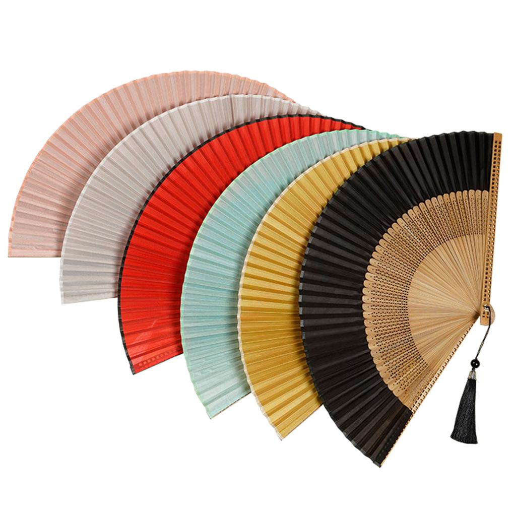 Шелковый и бамбуковый ручной веер, гладкий и удобный китайский деревянный складной веер, винтажный полый антикварный веер