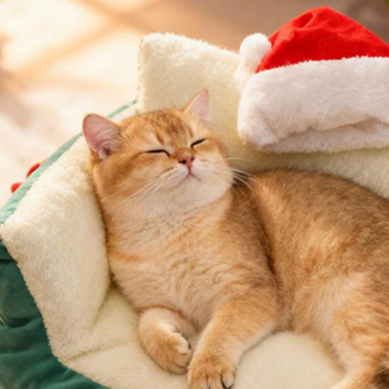 Christmas Cat Bed Fluffy Pet Sofa Bed with Removable Washable Cover Cozy Plush Cat Sofa for Winter Holiday Indoor Cats Rest Play