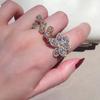Изысканное кольцо-цветок из циркония: Регулируемый Открытый Дизайн для Стильной Универсальности Женщин