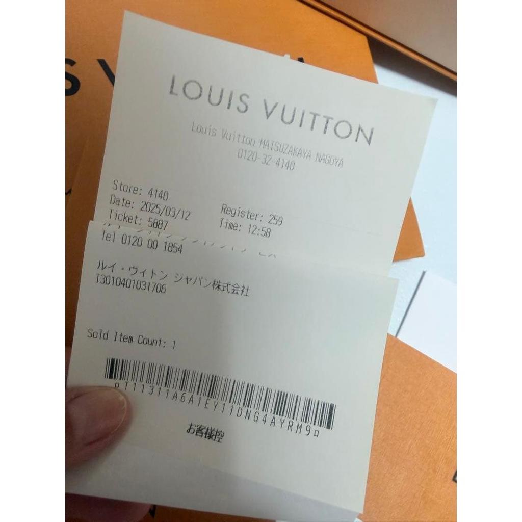 Б/у солнцезащитные очки LOUIS VUITTON «кошачий глаз»
