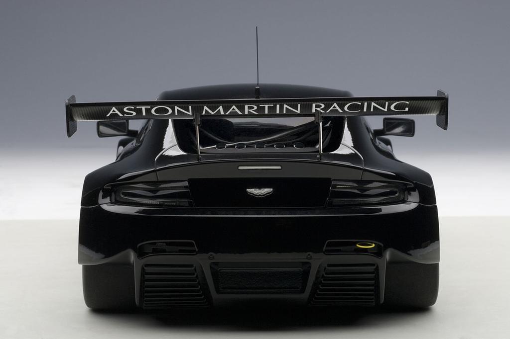 AUTOart Лучшая цена Композитная модель Aston Martin V12 Vantage GT3 2013 Черный Готовый продукт 38570 1/18