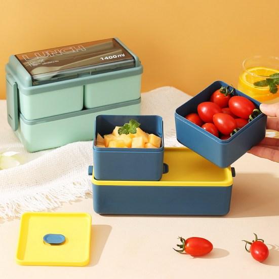 Двойной пластиковый ланч-бокс на 1400 мл. Три герметичных отделения. Избегайте смешивания продуктов. Идеально подходит для обеда в микроволновой печи.