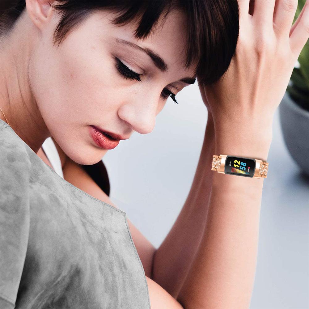 Металлический браслет с бриллиантами для Fitbit Charge 5/6: Сплавная цепь со стальным ремешком